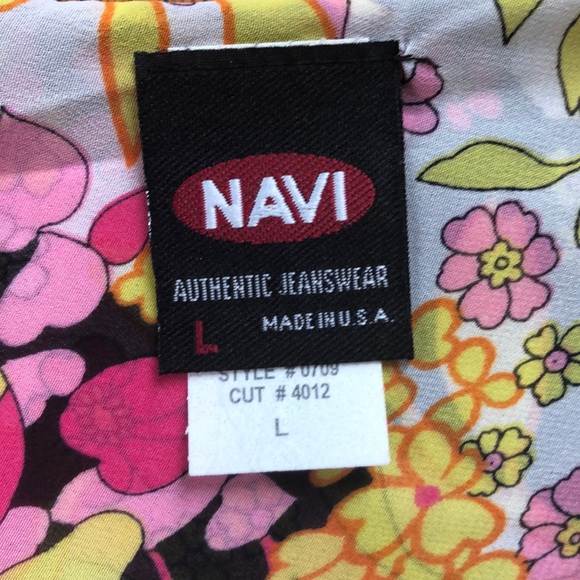 Loose Ruffled Floral Top - Picture 3 of 4